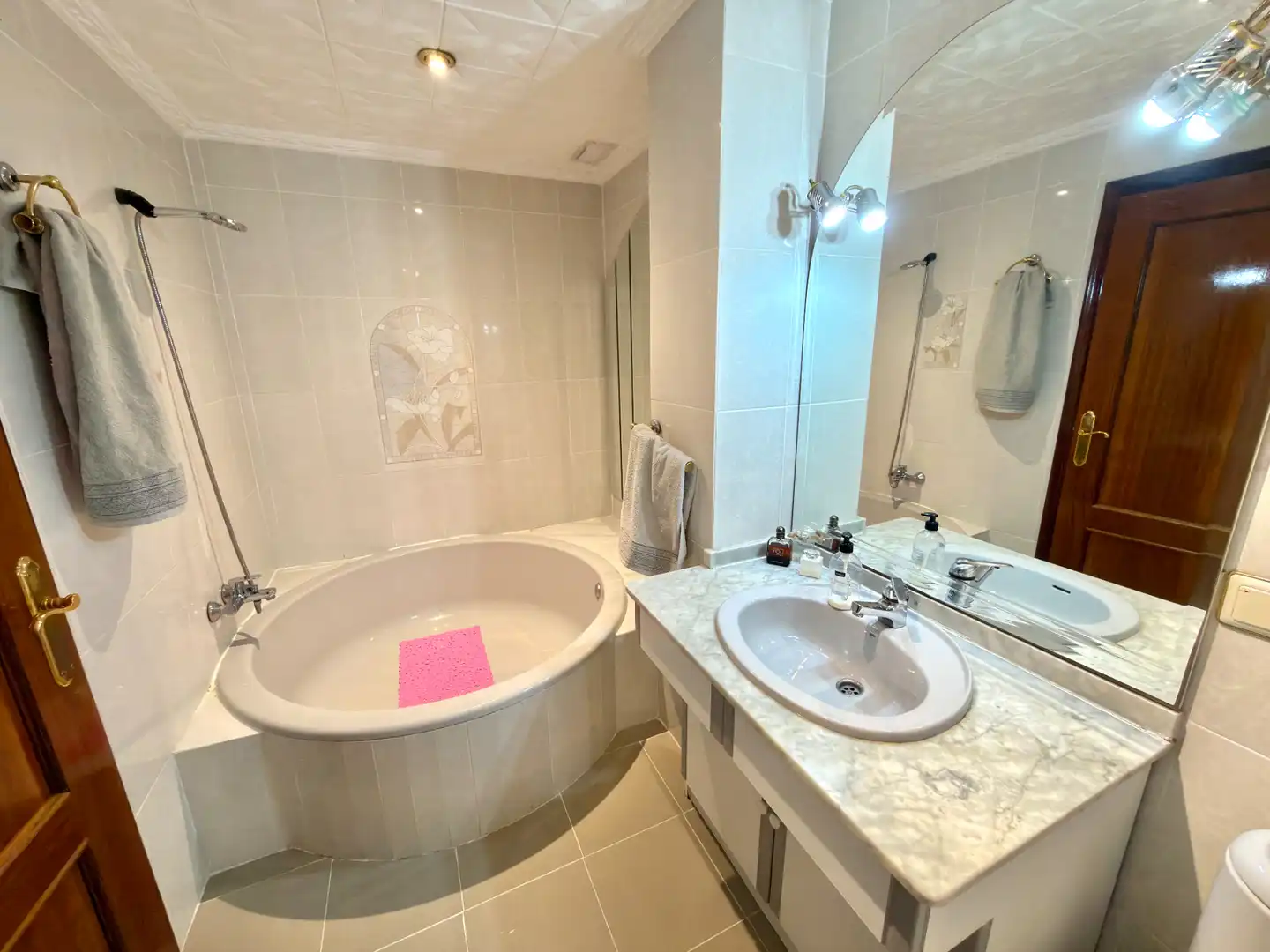 Baño de Piso de alquiler en Xirivella con Aire acondicionado, Calefacción y Terraza