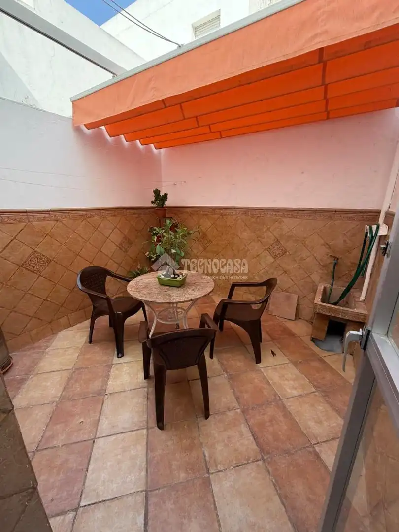 Terrassa de Casa adosada en venda en Jerez de la Frontera amb Aire condicionat