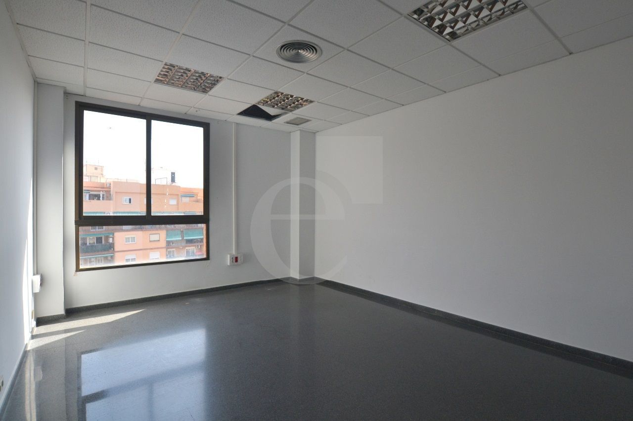 Office to rent in  Valencia Capital  with Air Conditioner and Heating