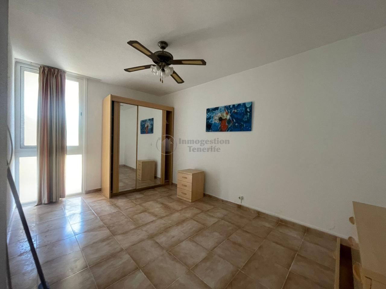 Dormitori de Apartament en venda en Arona amb Moblat, Balcó i Piscina comunitària