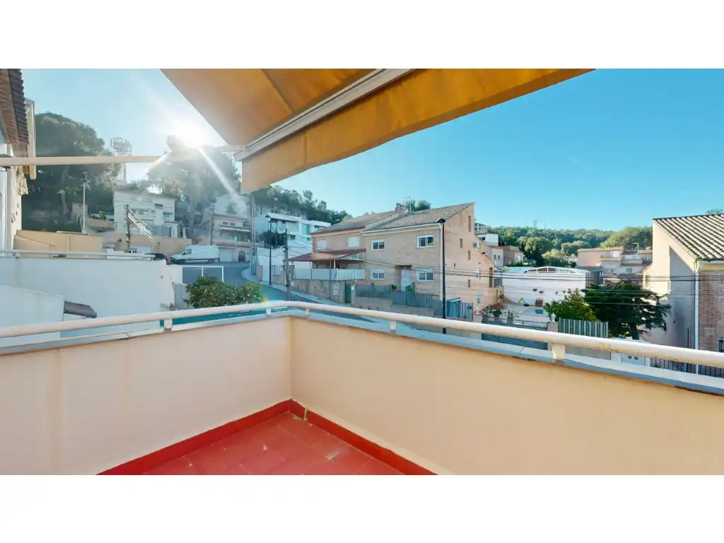 Vista exterior de Casa o chalet en venta en Torrent con Aire acondicionado