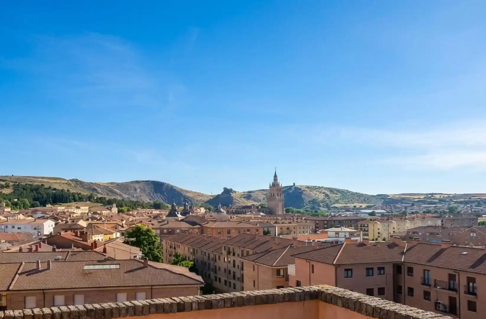 Vista exterior de Piso en venta en Burgo de Osma - Ciudad de Osma con Aire acondicionado, Parquet y Amueblado