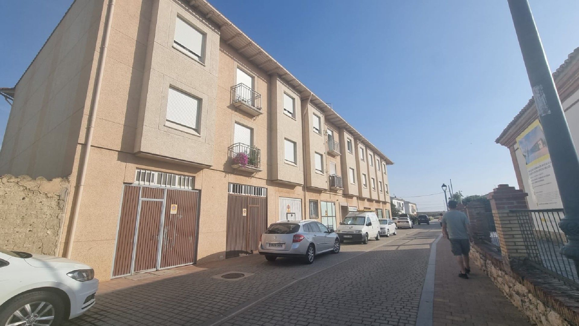 Vista exterior de Apartament de lloguer en Dueñas amb Calefacció i Moblat