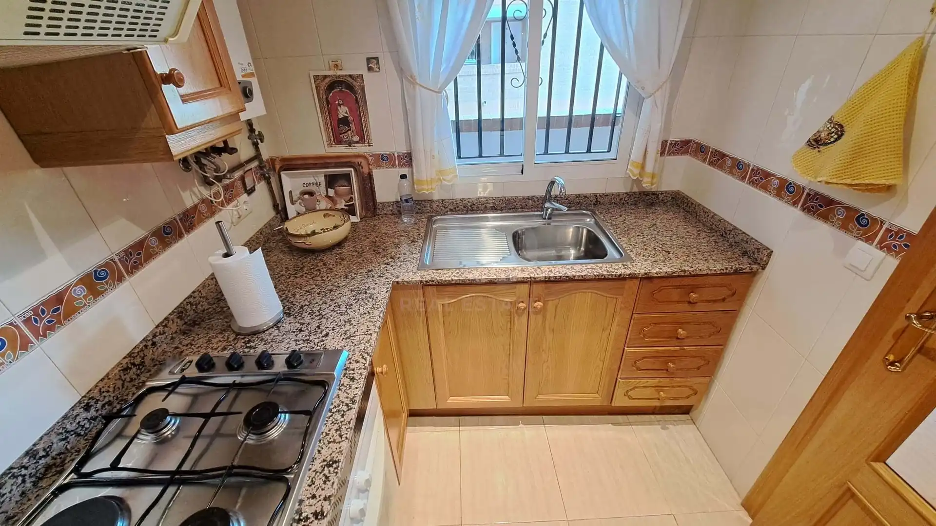 Küche von Wohnung zum Verkauf in Oropesa del Mar / Orpesa mit Klimaanlage, Terrasse und Schwimmbad