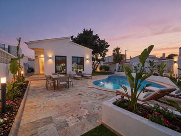 Haus mit Pool zum Verkauf in Carrer Alberes
