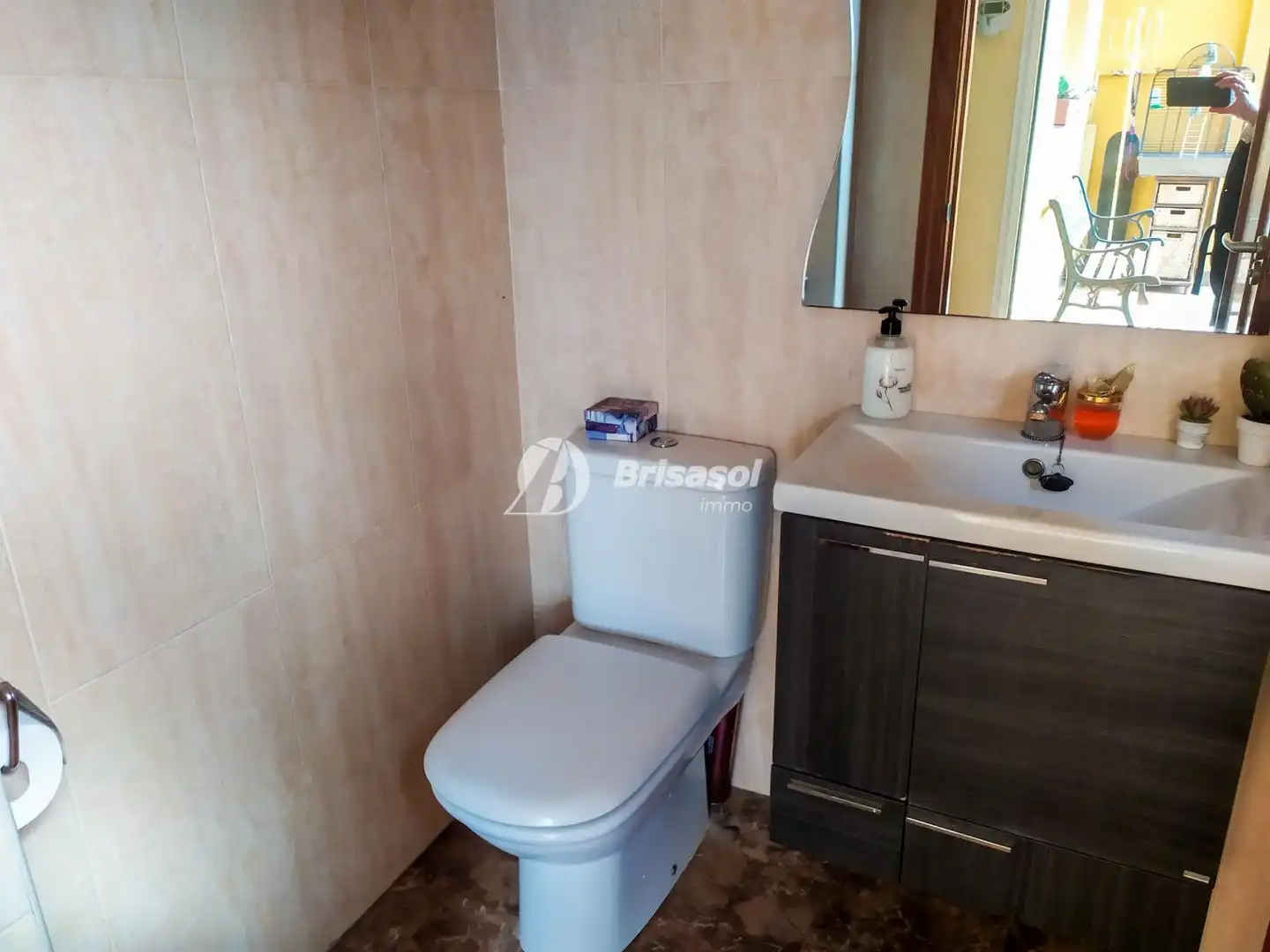 Baño de Casa adosada en venta en Cambrils con Aire acondicionado, Calefacción y Jardín privado