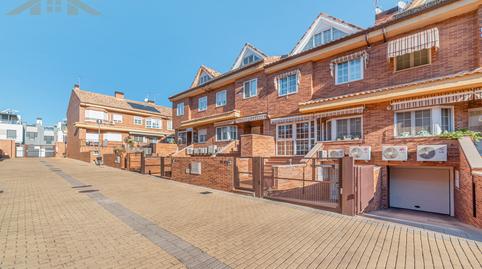 Foto 2 de Casa adosada en venda a Calle de Homero, Restón I - Restón II, Madrid