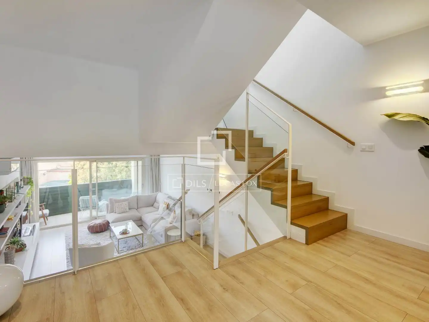 Sala d'estar de Casa o xalet en venda en Sant Just Desvern amb Aire condicionat, Calefacció i Terrassa