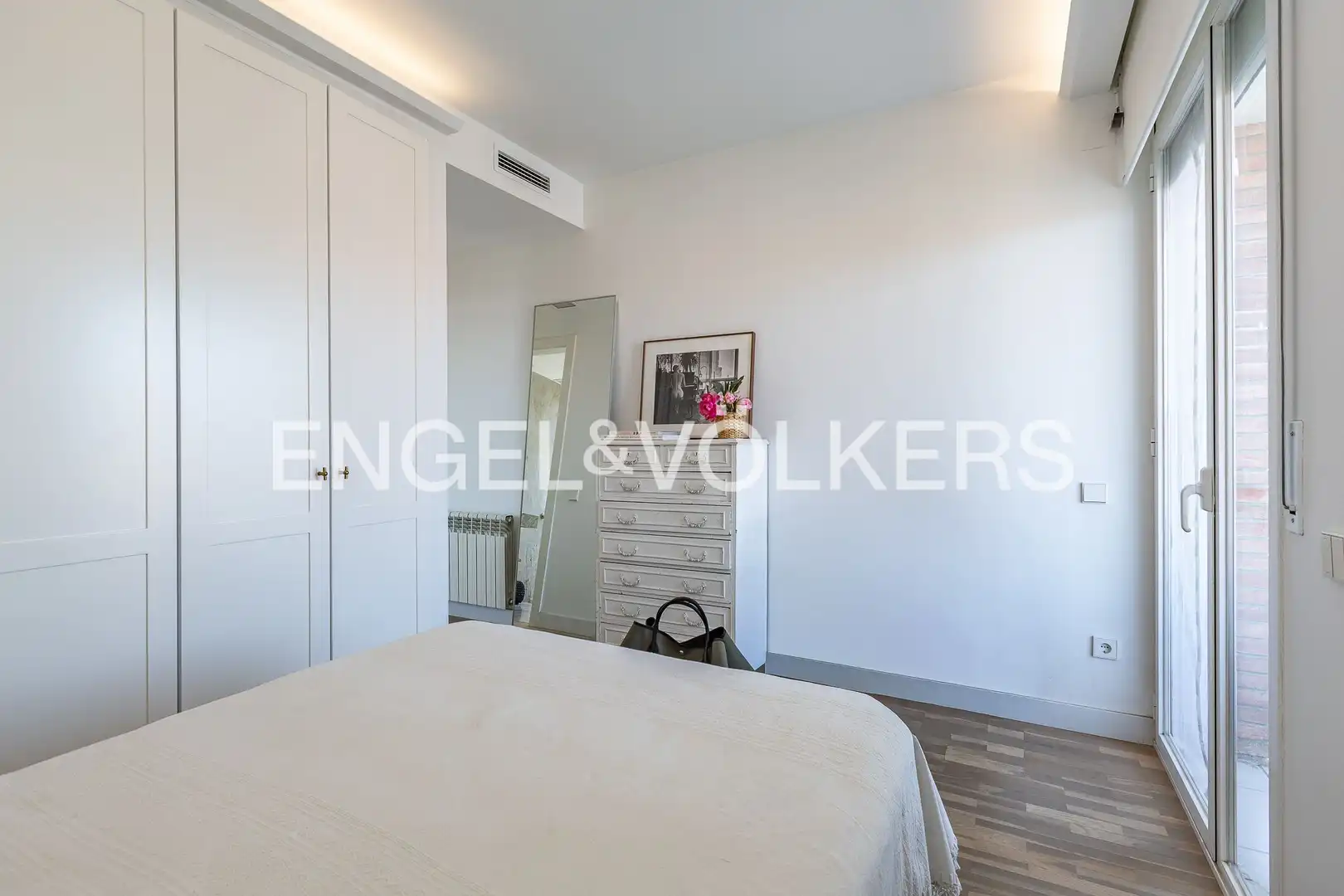 Bedroom of Attic for sale in Sant Cugat del Vallès  with Heating, Parquet flooring and Swimming Pool