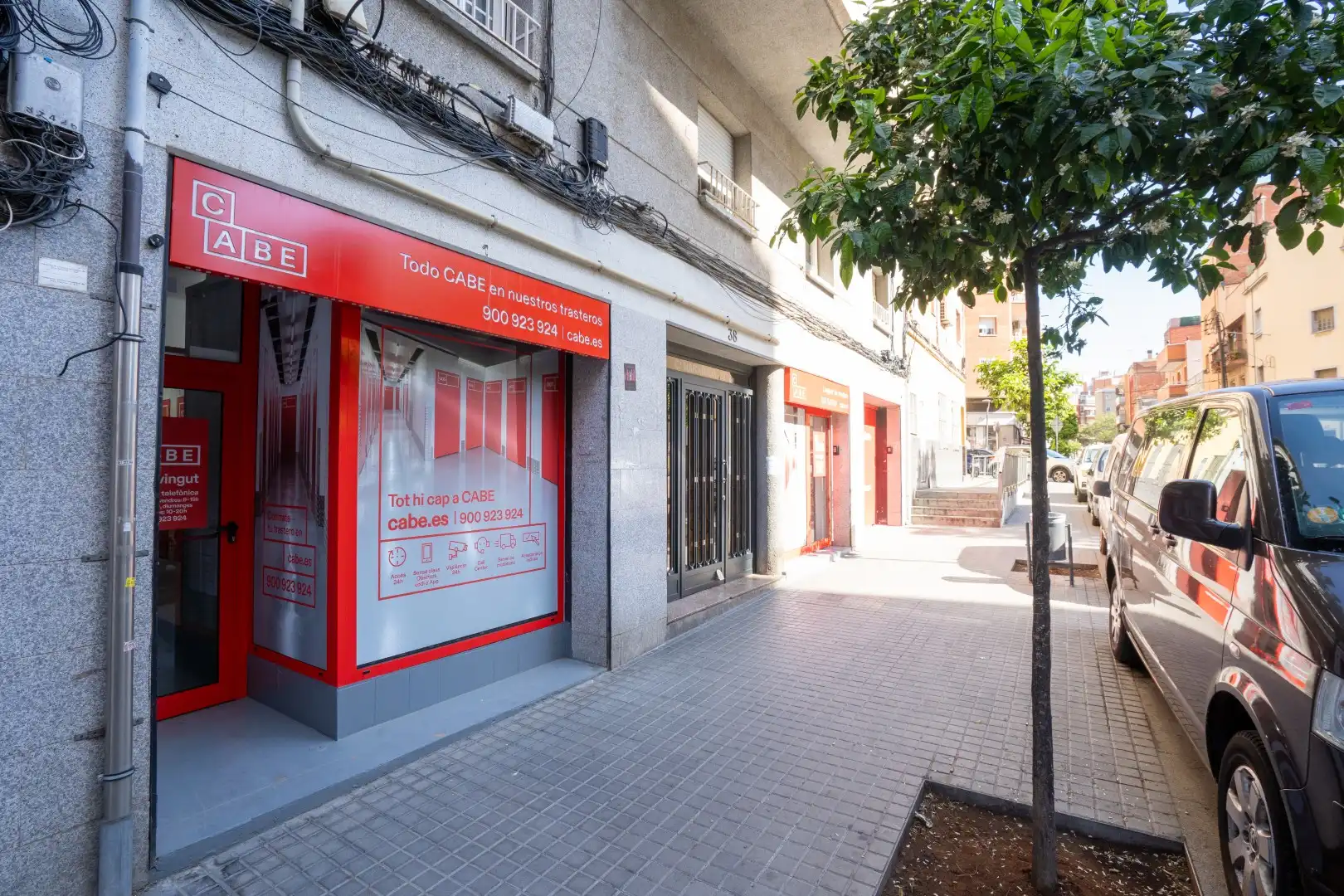 Außenansicht von Abstellraum zur Miete in L'Hospitalet de Llobregat mit Alarm