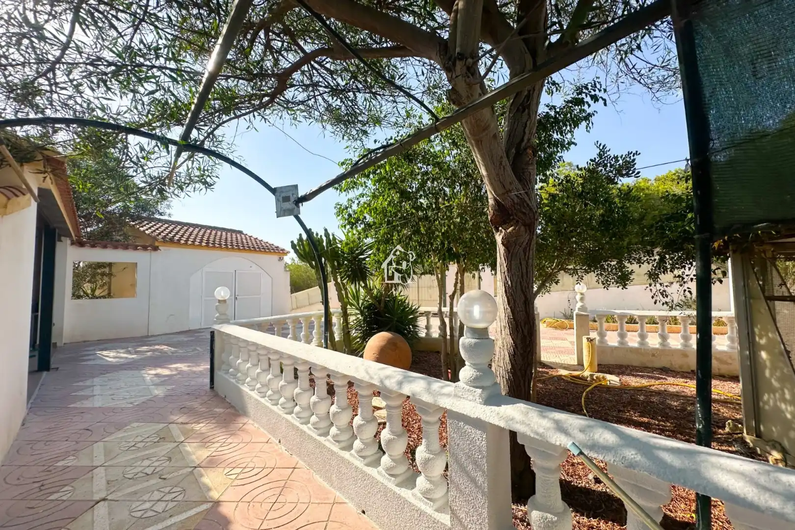 Außenansicht von Country house zur Miete in Pilar de la Horadada mit Privatgarten, Terrasse und Abstellraum