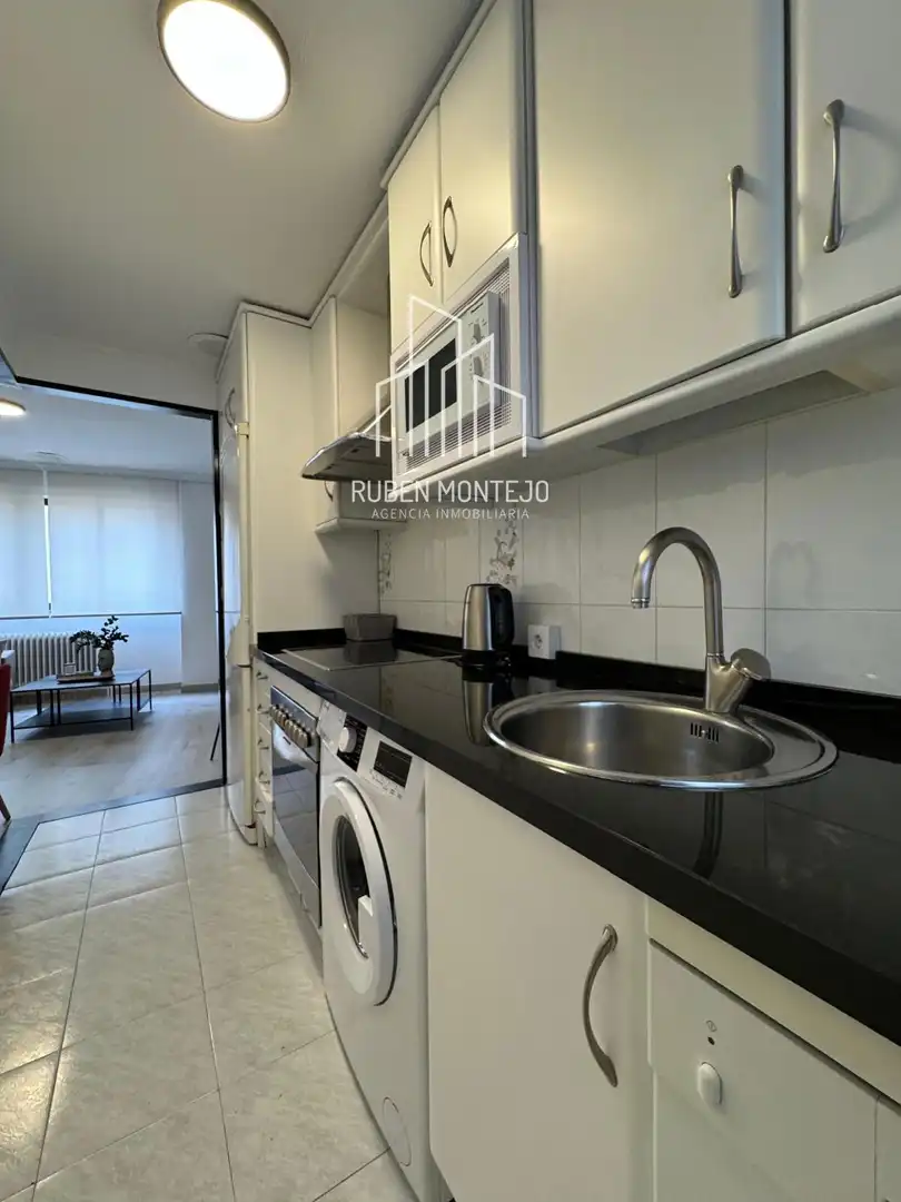 Apartamento de alquiler en Universidad - Tenerías