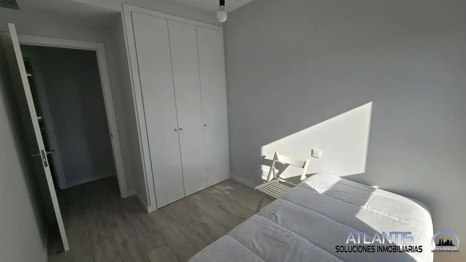 Bedroom of Flat for sale in Sevilla  with Air Conditioner, Heating and Community pool