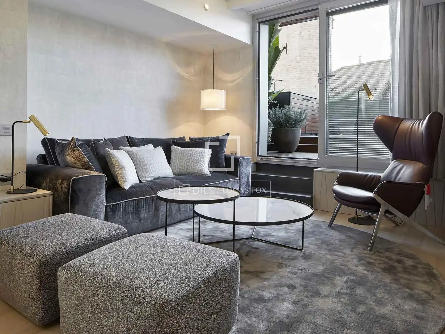Wohnzimmer von Dachboden zum Verkauf in Barcelona mit Klimaanlage, Heizung und Parkett