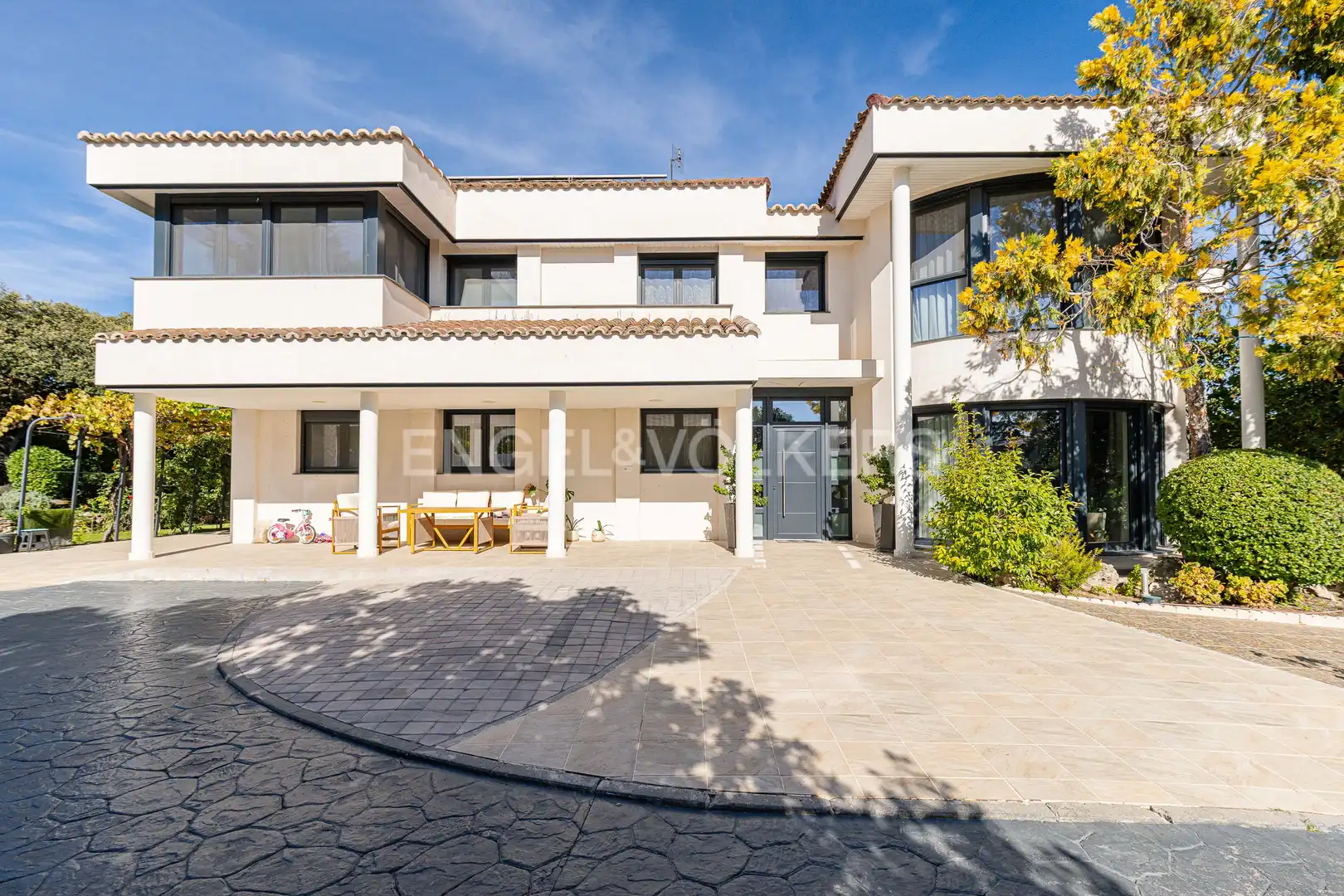 Vista exterior de Casa o chalet en venta en Boadilla del Monte con Aire acondicionado, Calefacción y Jardín privado