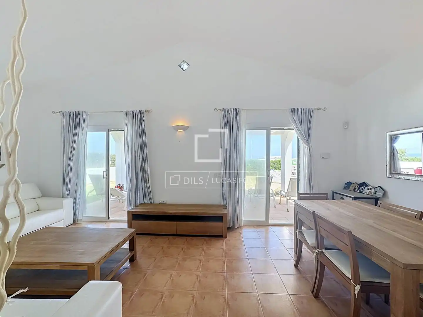 Sala d'estar de Casa o xalet en venda en Ciutadella de Menorca amb Aire condicionat, Jardí privat i Piscina
