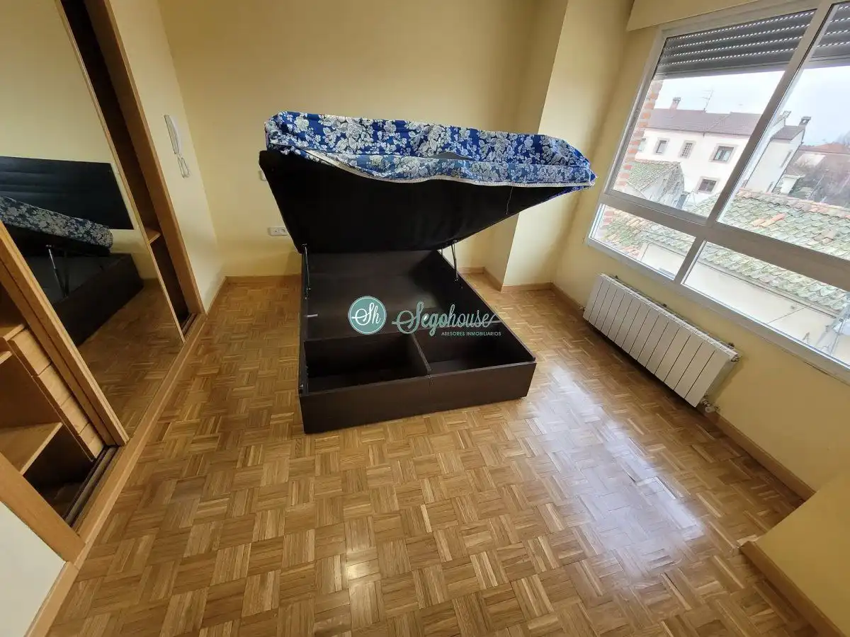 Habitación de Casa o chalet en venta en Segovia con Calefacción, Terraza y Trastero