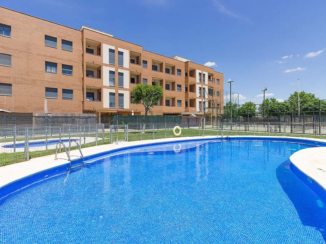 Swimming pool of Flat for rent in Este