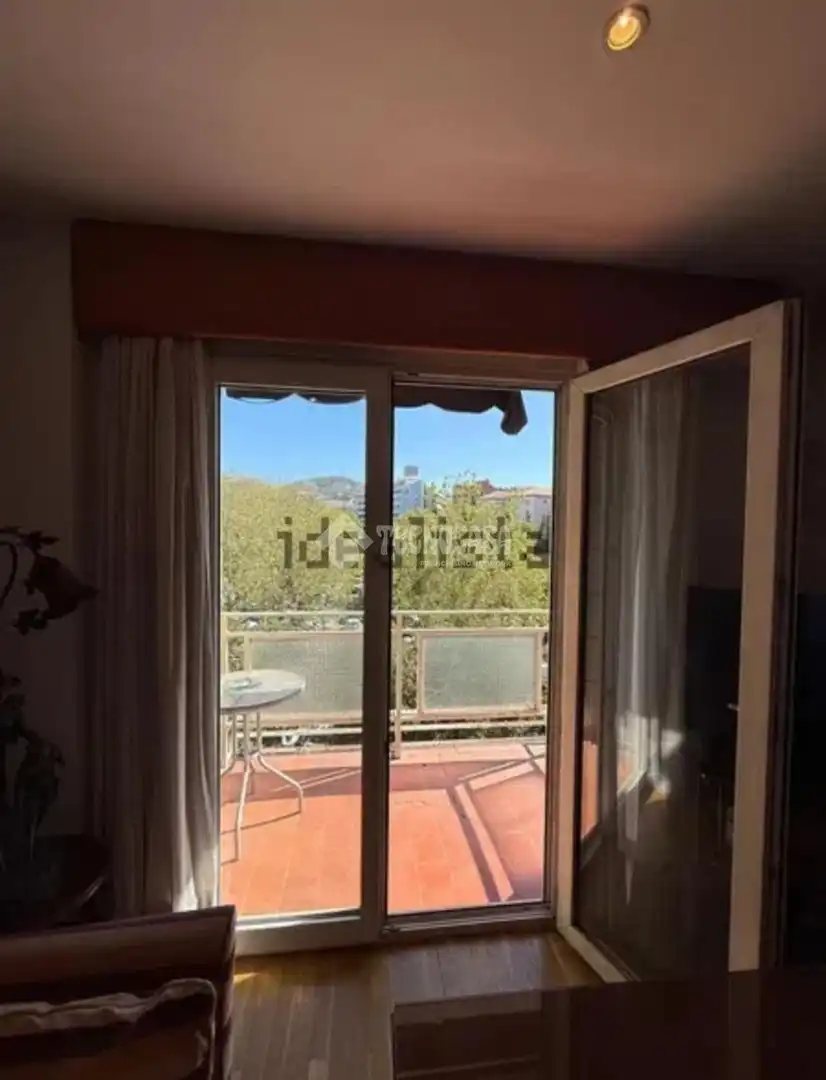 Habitación de Piso en venta en Granada con Aire acondicionado, Amueblado y Balcón