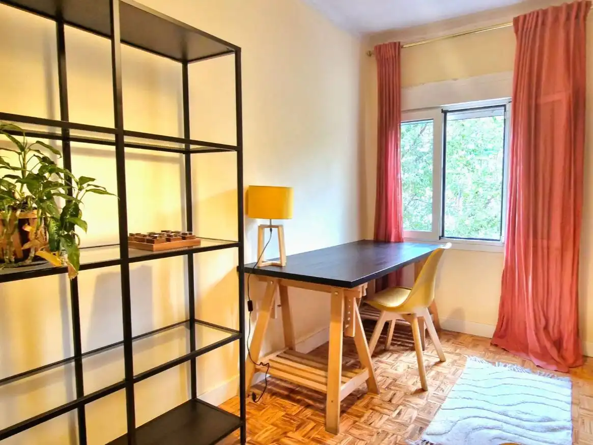 Comedor de Piso para compartir en Madrid con Calefacción, Parquet y Amueblado