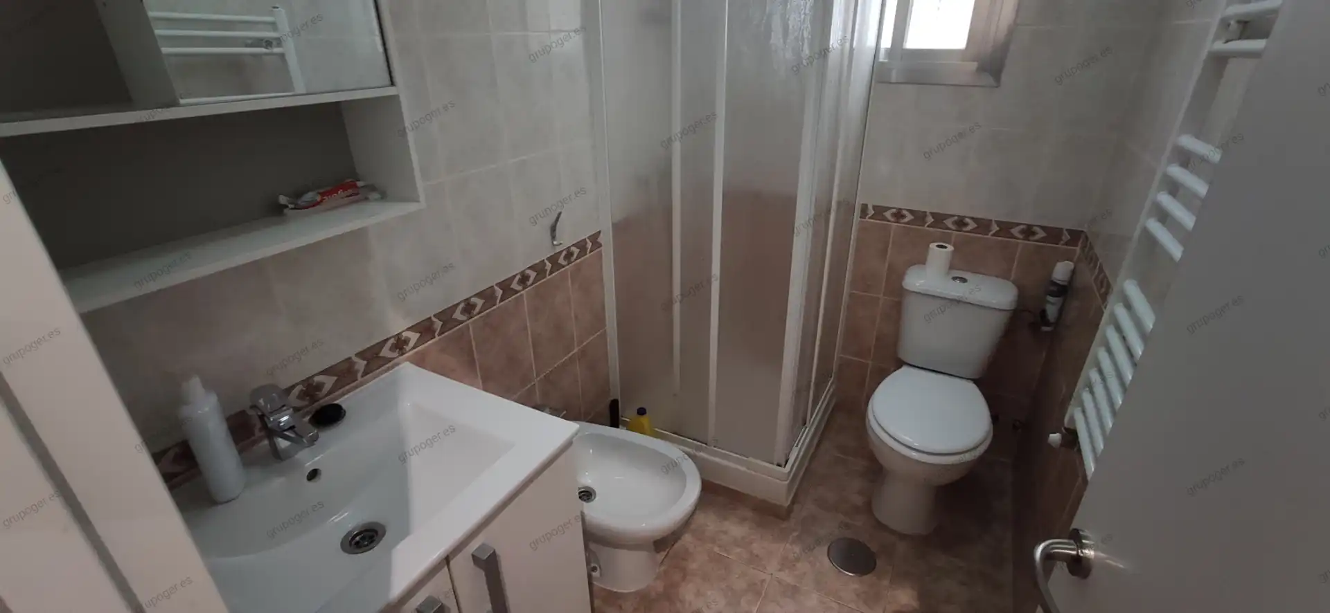 Bathroom of Flat for rent in Parla  with Air Conditioner, Heating and Terrace