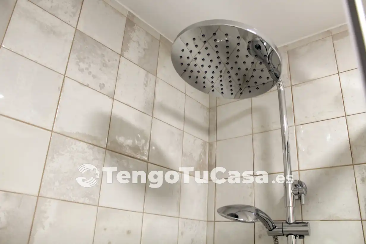 Baño de Piso en venta en Madrid con Aire acondicionado, Calefacción y Terraza