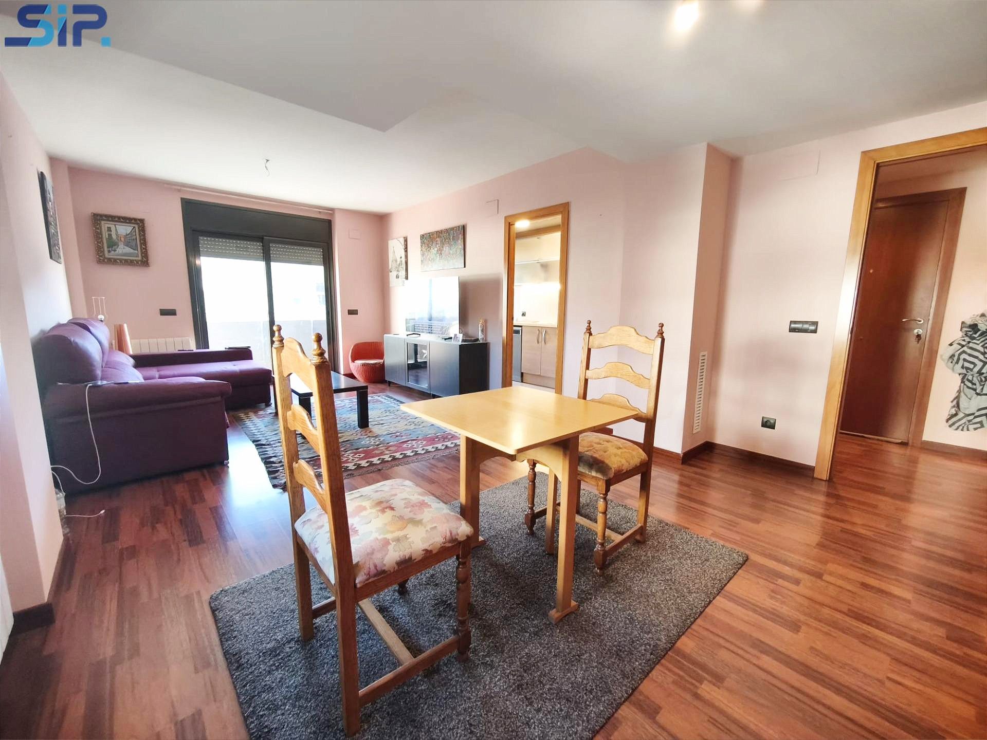Living room of Flat to rent in Vilafranca del Penedès  with Air Conditioner, Heating and Parquet flooring