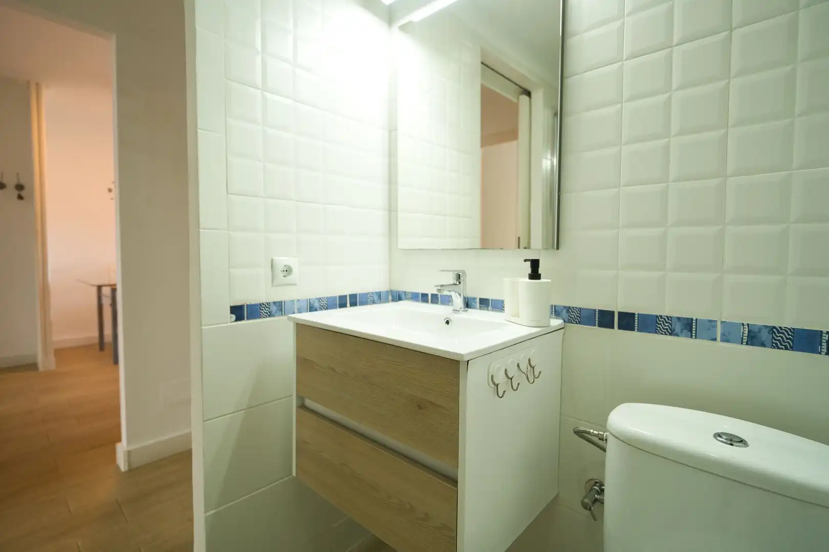 Baño de Piso en venta en Arona con Terraza, Amueblado y Piscina comunitaria