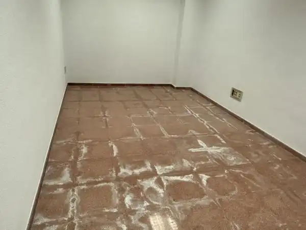 Büro zum Verkauf in Novelda mit Heizung