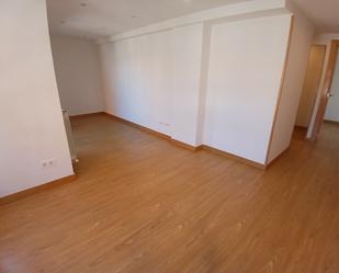 Apartament de lloguer en Burgos Capital amb Balcó