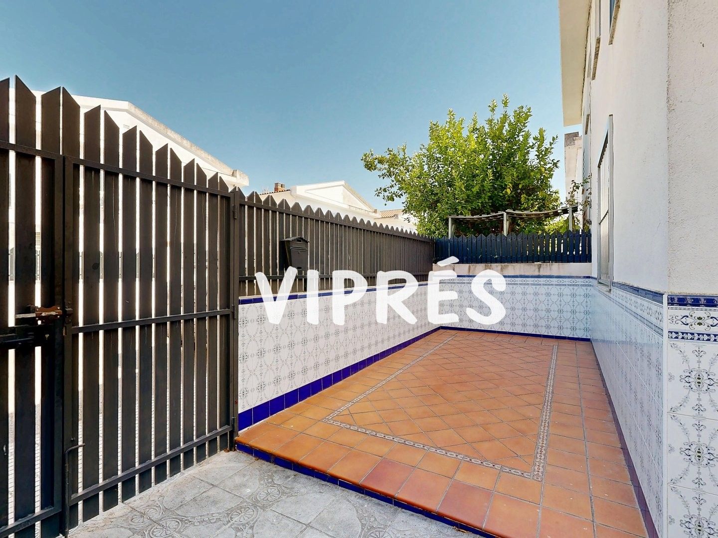 Exterior view of Single-family semi-detached for sale in Casar de Cáceres  with Air Conditioner, Heating and Furnished