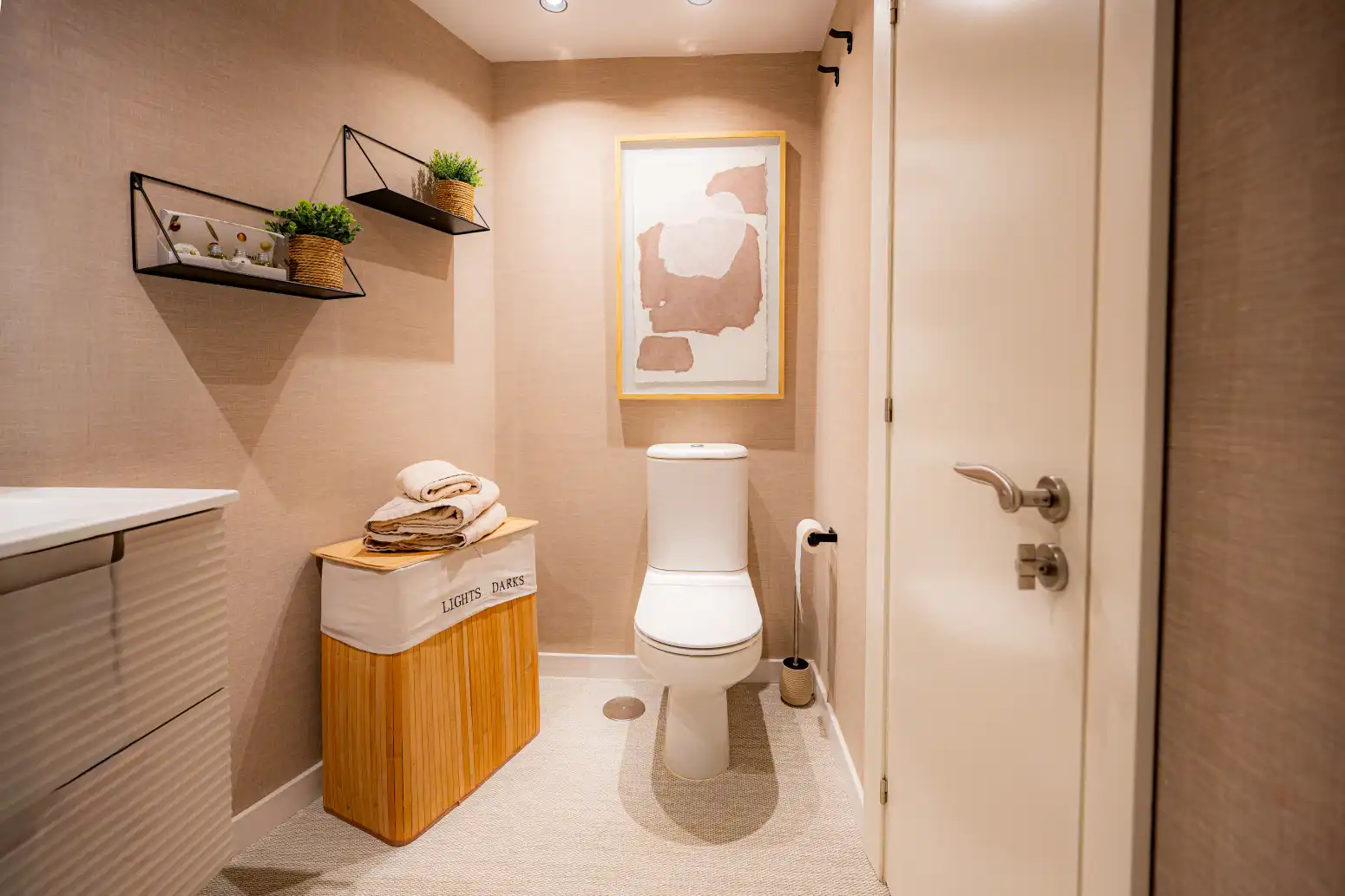 Bathroom of Flat for sale in Oviedo   with Heating, Parquet flooring and Terrace