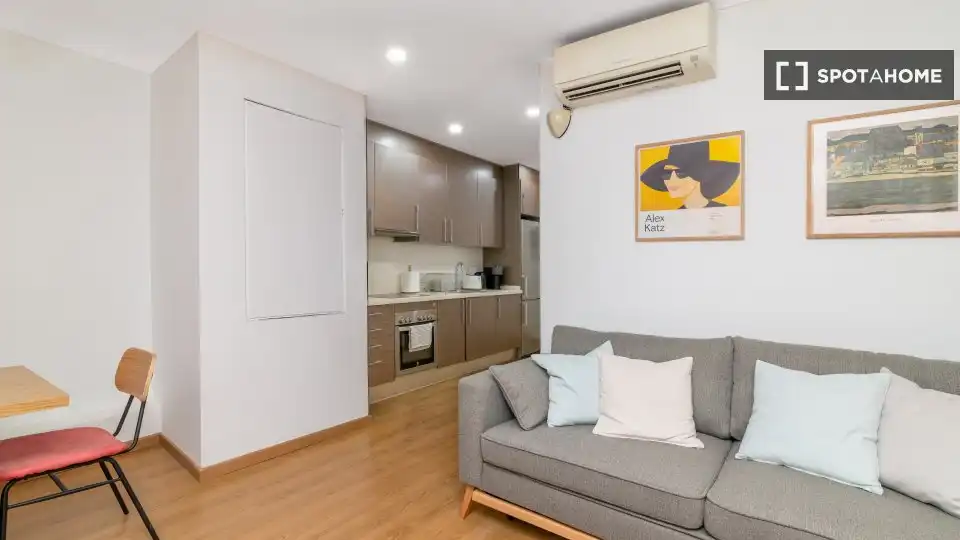Flat with terrace to rent in Ciutat Vella, imagen 4