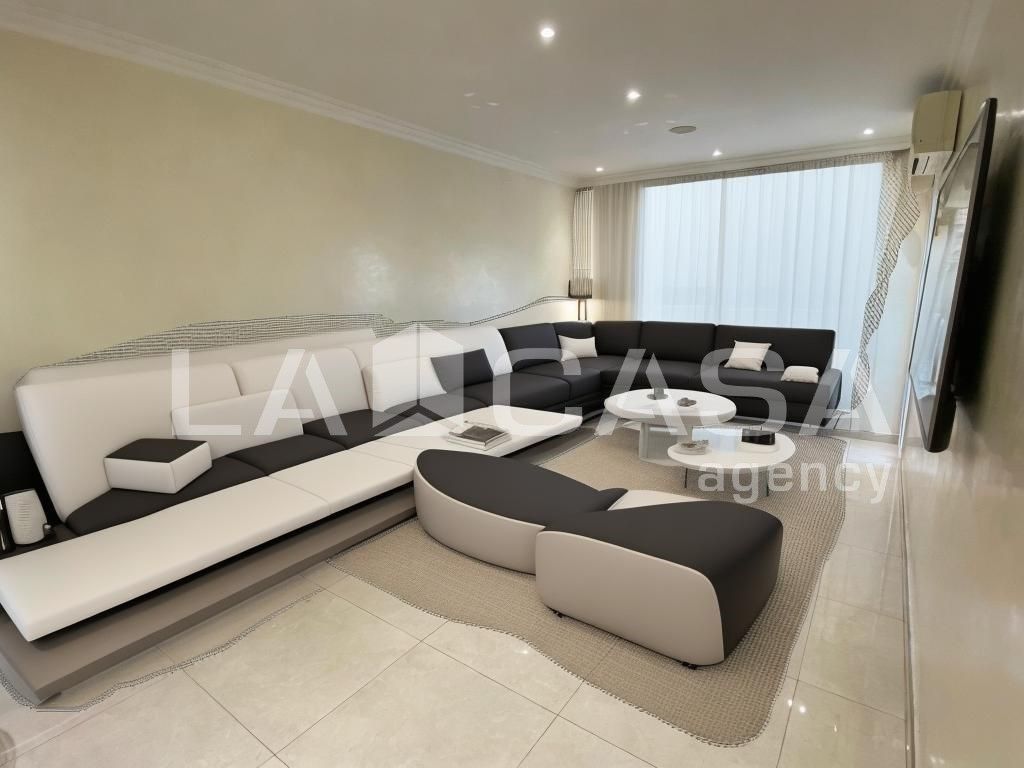 Living room of Flat for sale in Santa Coloma de Gramenet  with Balcony