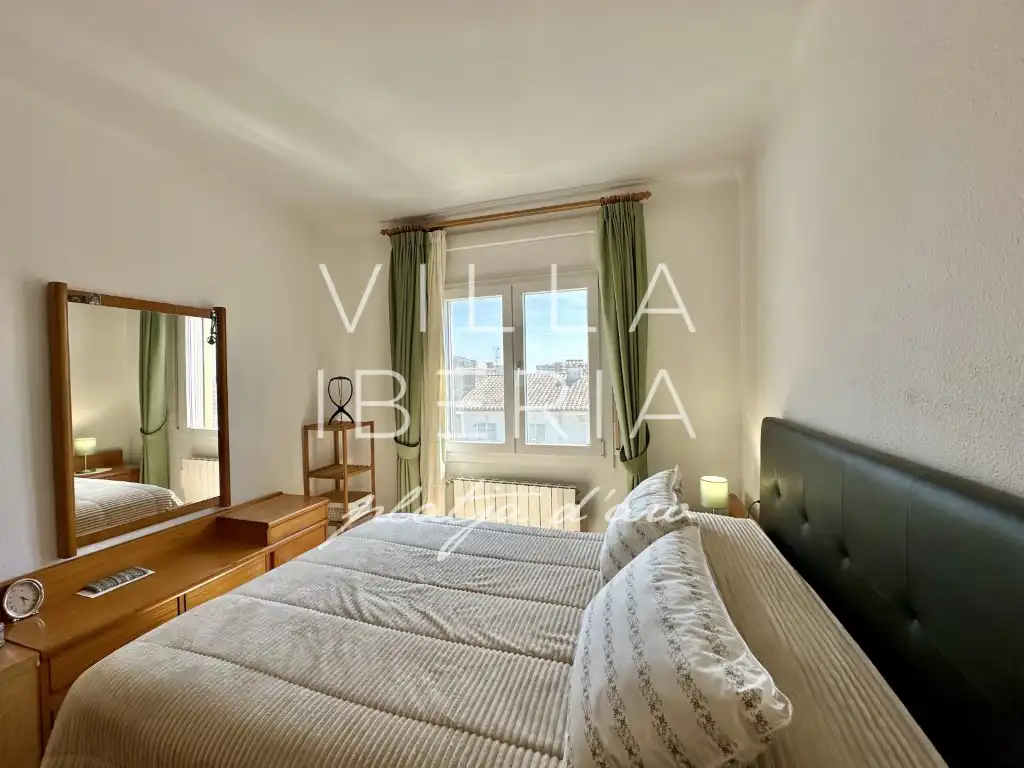 Habitación de Apartamento en venta en Castell d'Aro, Platja d'Aro i s'Agaró con Calefacción y Terraza
