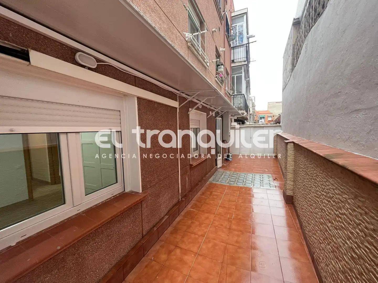 Vista exterior de Piso de alquiler en Madrid con Aire acondicionado, Parquet y Se aceptan mascotas
