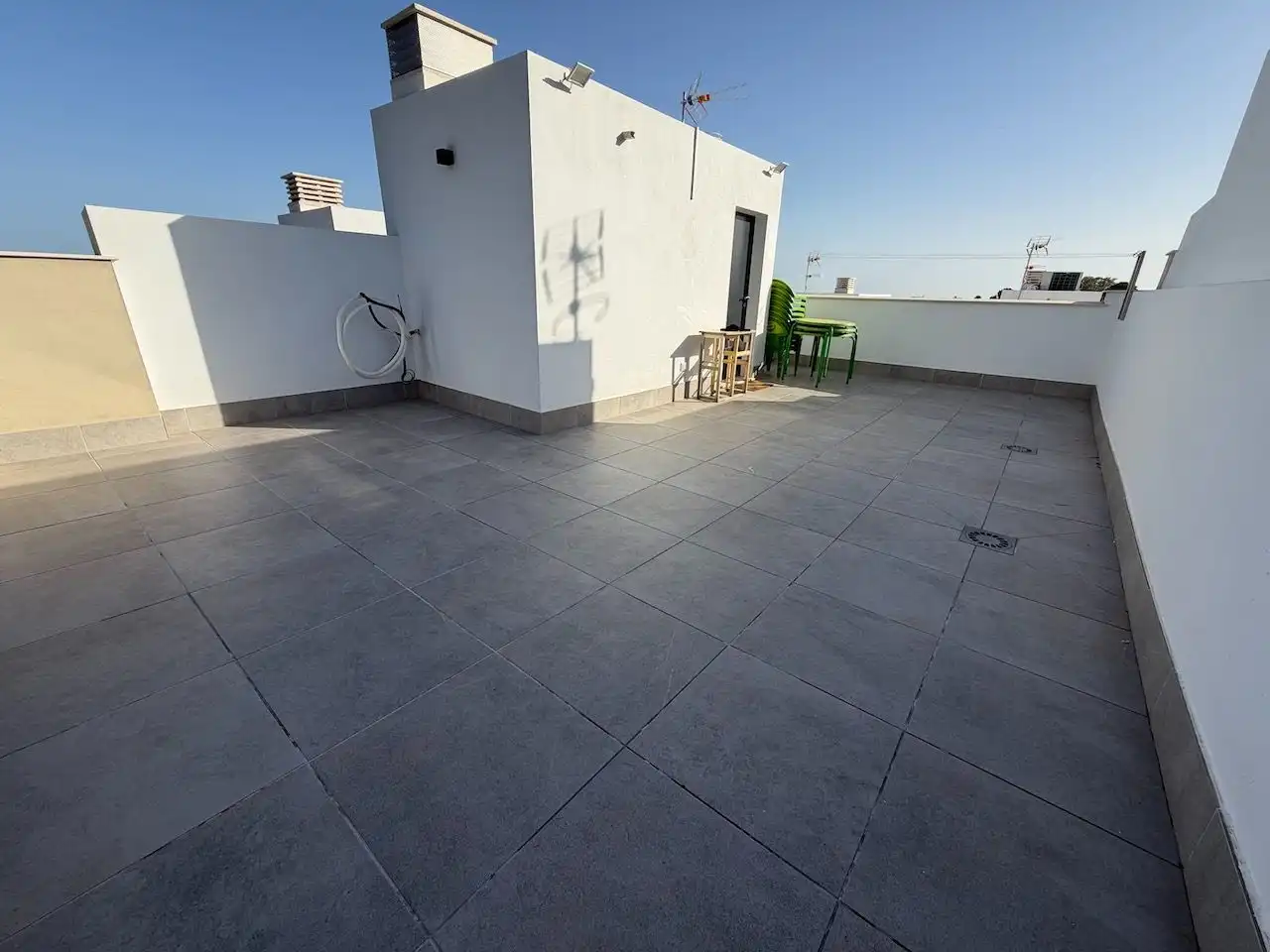 Terrassa de Casa adosada en venda en Vélez-Málaga amb Terrassa, Traster i Piscina comunitària