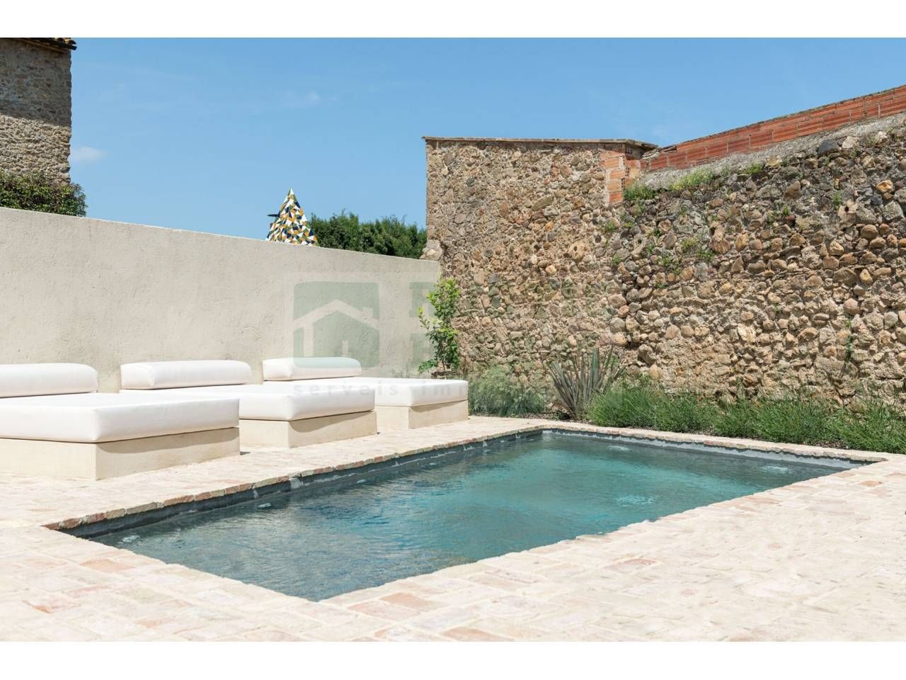 Piscina de Finca rústica en venda en Corçà amb Aire condicionat, Calefacció i Jardí privat