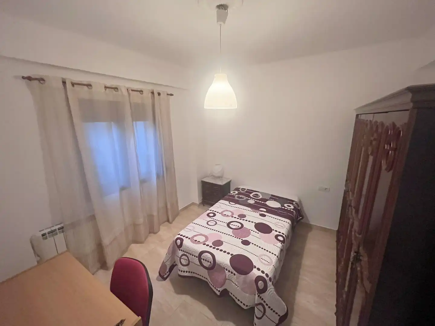 Appartamento con ascensore in affitto a Calle Doctor Fernando Escobar 4, imagen 4
