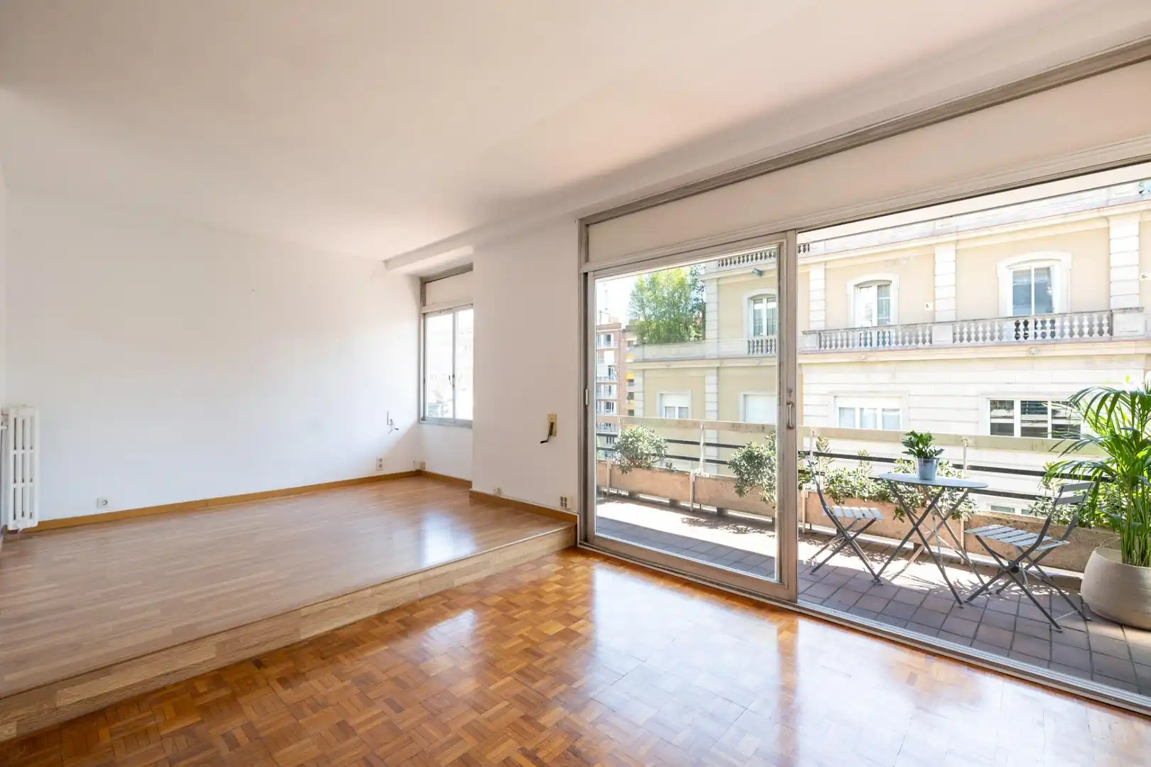 Sala d'estar de Pis en venda en Barcelona amb Calefacció, Terrassa i Balcó
