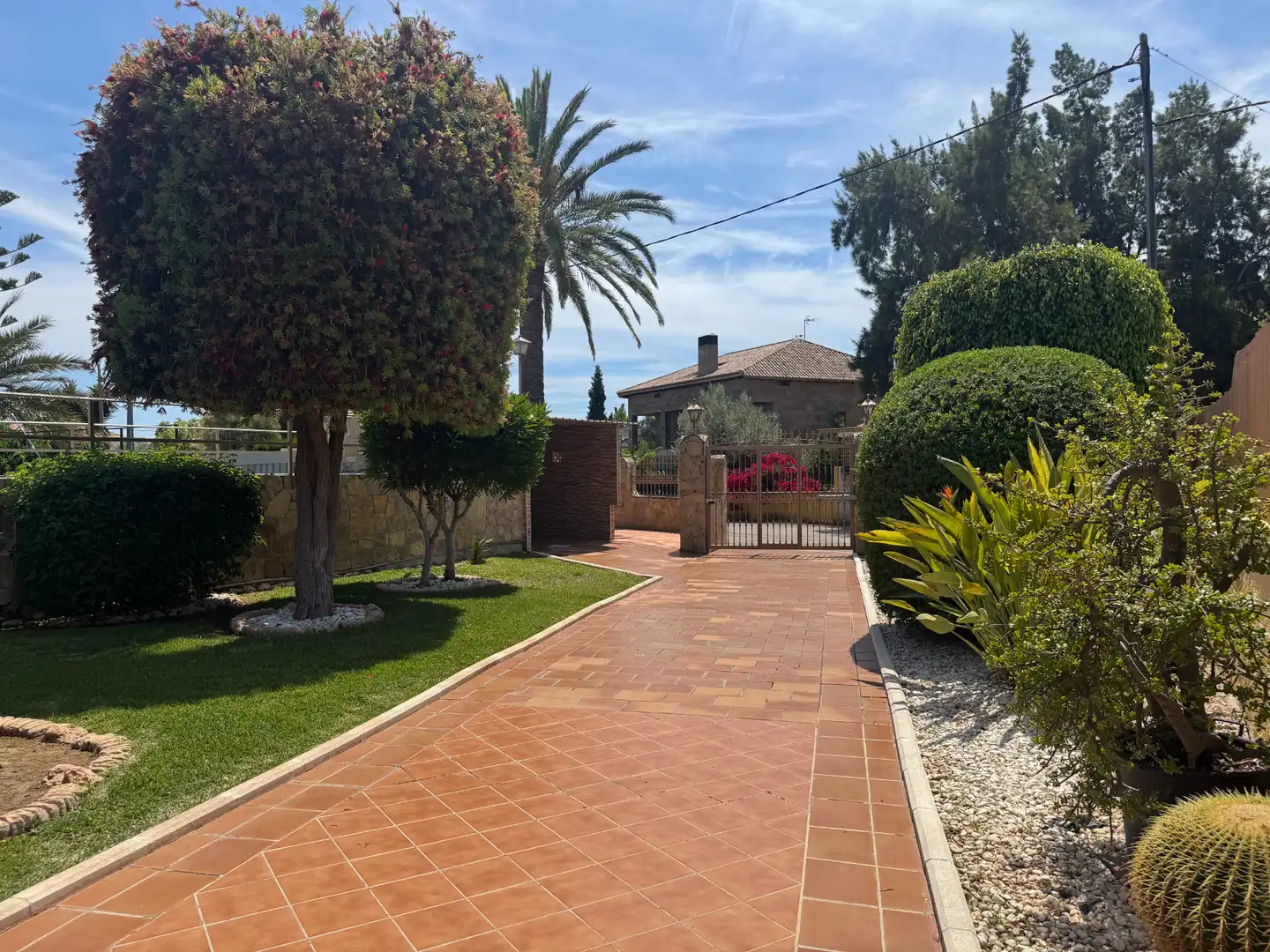Vista exterior de Casa o chalet en venta en Moncada con Aire acondicionado, Jardín privado y Terraza