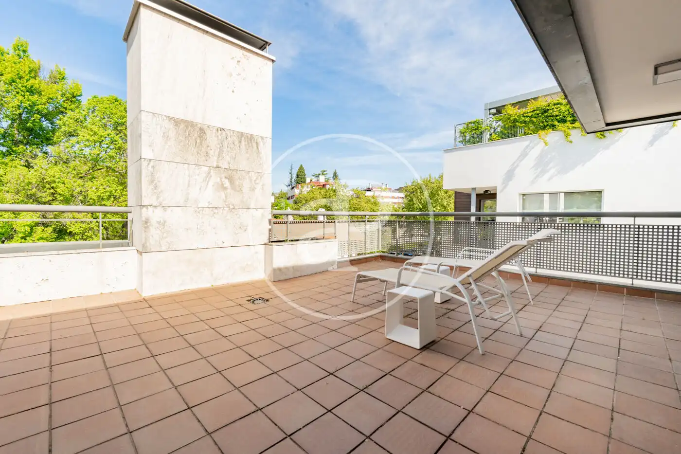 Terraza de Casa adosada en venta en Madrid con Aire acondicionado, Calefacción y Jardín privado