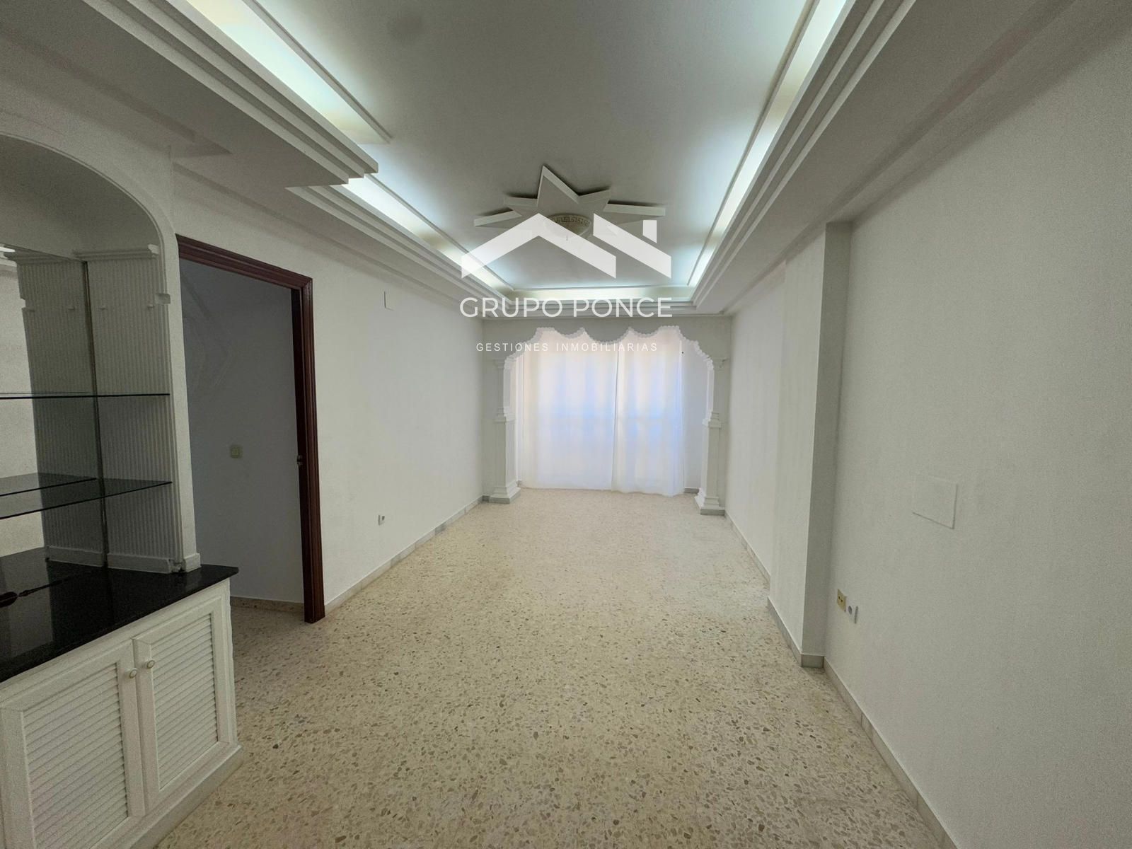 Living room of Flat for sale in Jerez de la Frontera