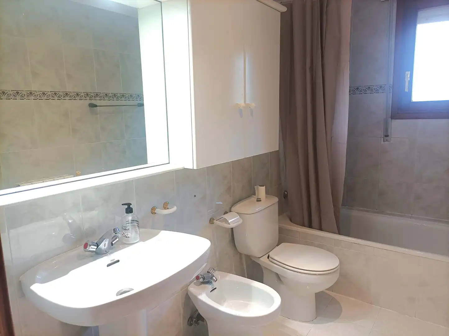 Baño de Piso en venta en Arnedillo con Calefacción, Terraza y Trastero