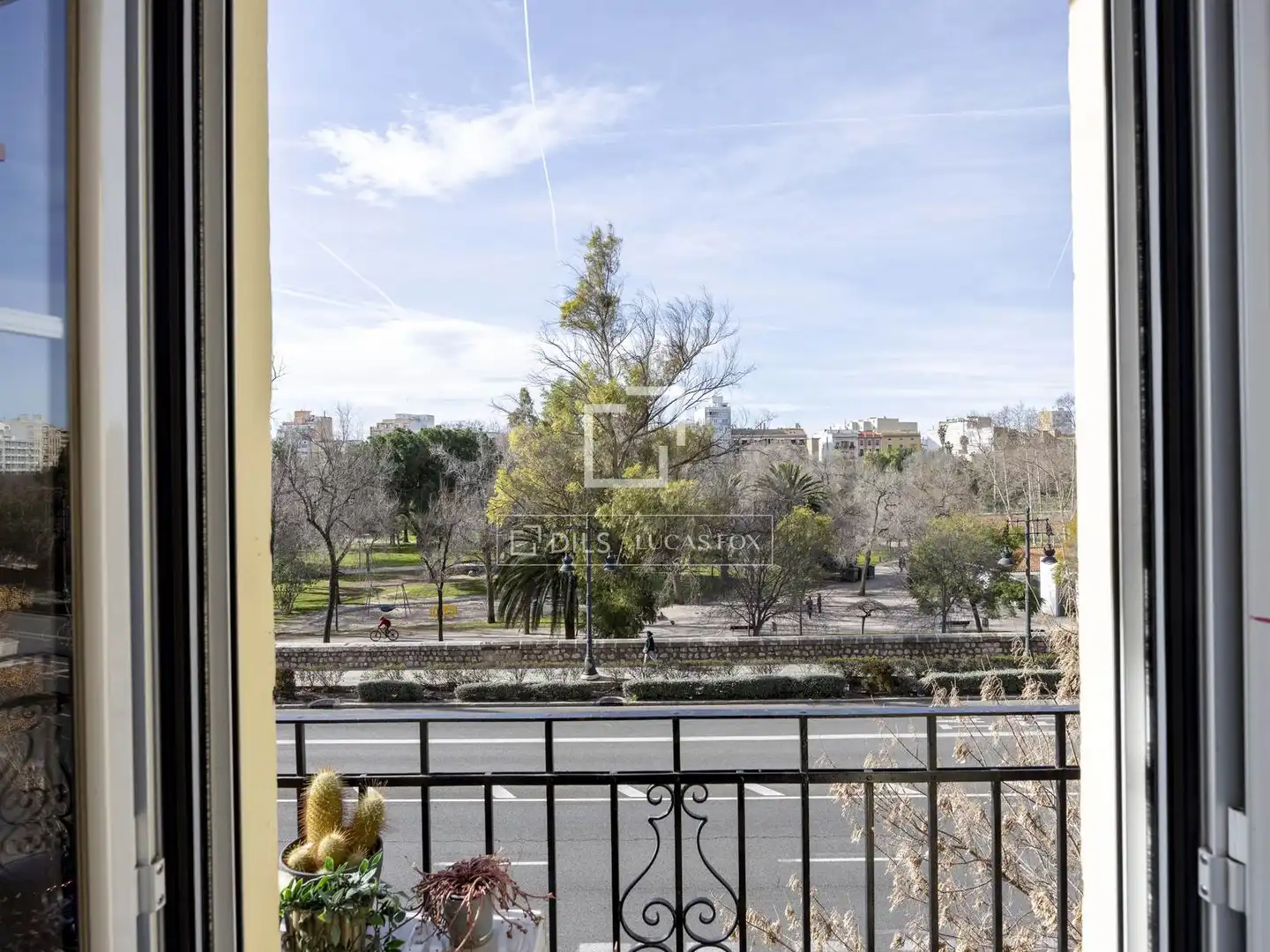 Vista exterior de Pis de lloguer en Valencia amb Aire condicionat, Terrassa i Traster