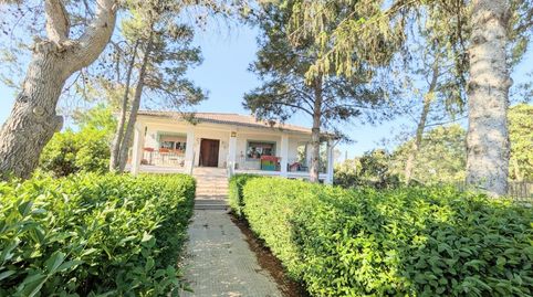 CHALET EN LA URBANIZACION MONTEUMBRIA, ESCOPETE.
