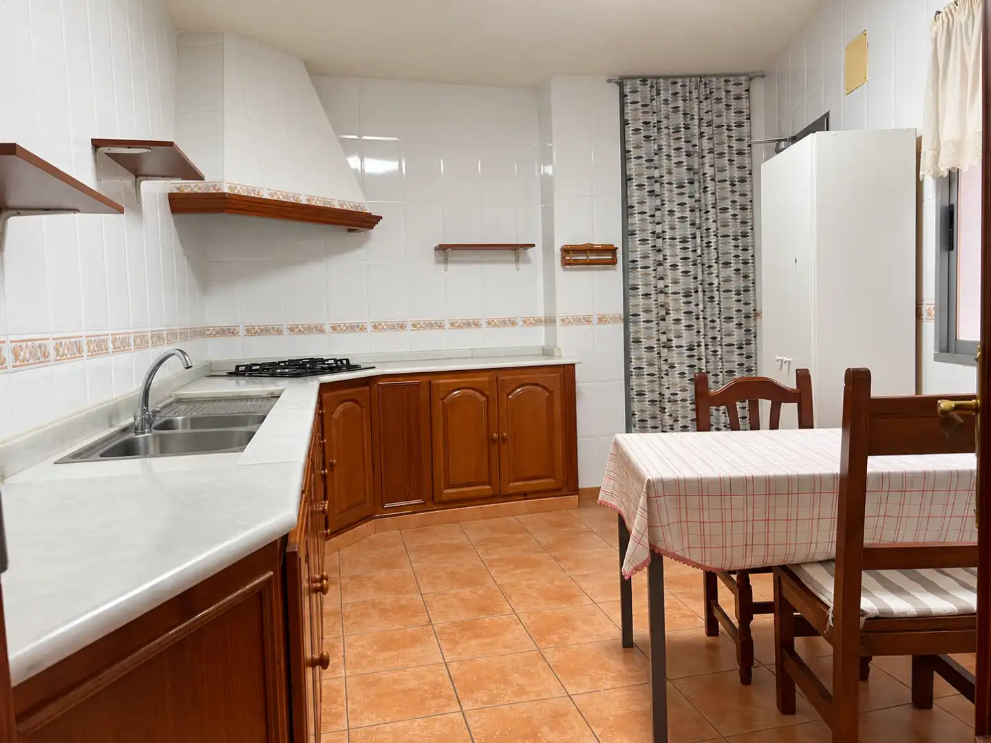 Kitchen of Houses for sale in Burjassot  with Terrace and Storage room