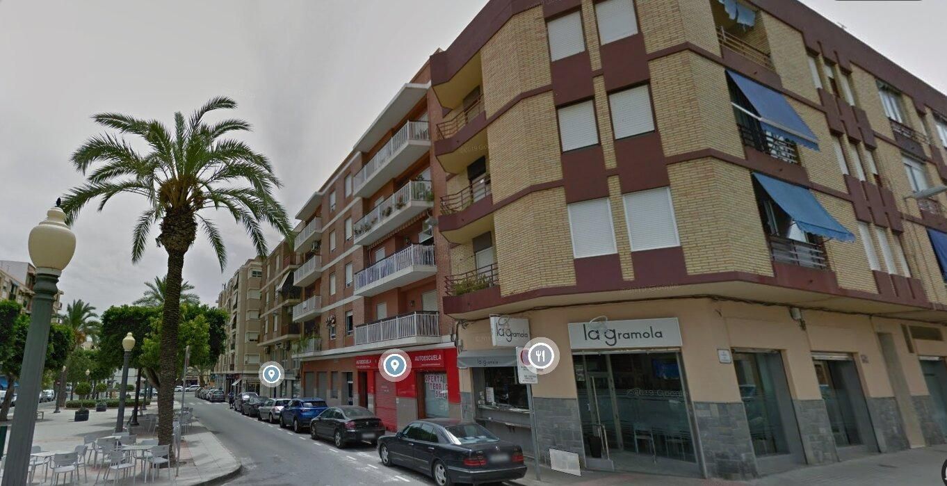 Vista exterior de Local en traspaso en Elche / Elx con Aire acondicionado y Amueblado