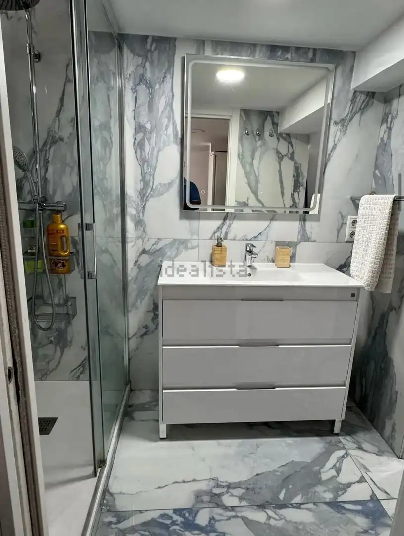 Bathroom of Duplexes for rent in Corpa, Madrid