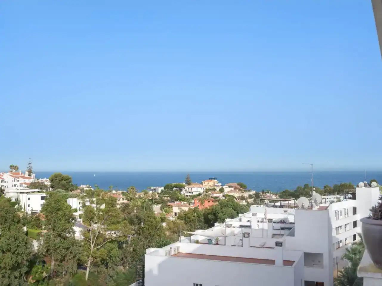 Exterior view of Flat for sale in Mijas  with Air Conditioner, Storage room and Swimming Pool
